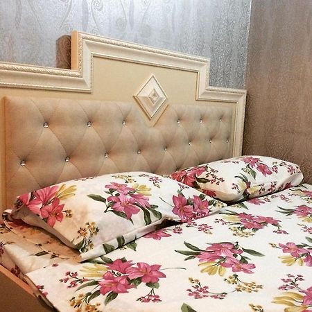 Crystal Villa Hotel Jerevan Buitenkant foto