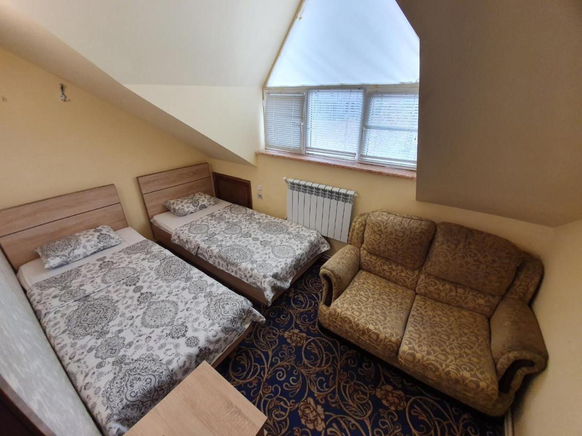 Crystal Villa Hotel Jerevan Buitenkant foto
